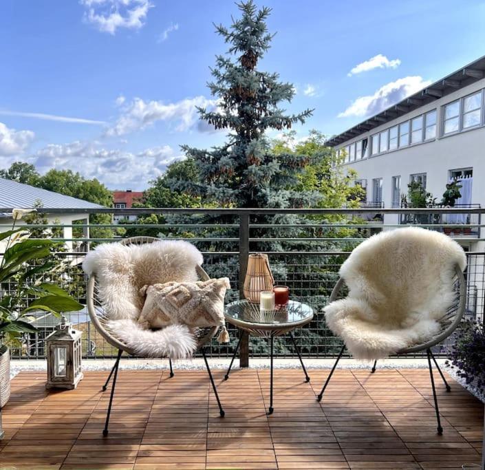 Bali Home Stylische Wohnung Mit Terrasse Schönefeld Exterior foto