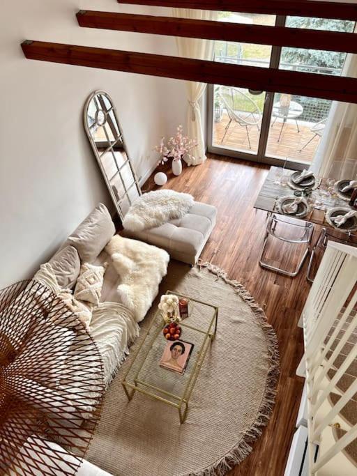 Bali Home Stylische Wohnung Mit Terrasse Schönefeld Exterior foto